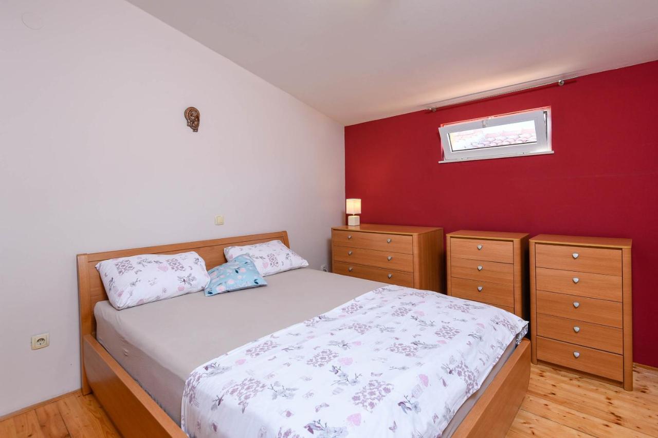 Apartments Karla 奥瑞比克 外观 照片