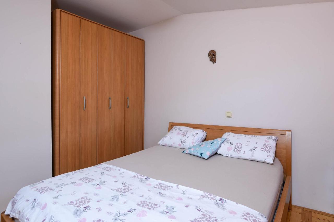 Apartments Karla 奥瑞比克 外观 照片